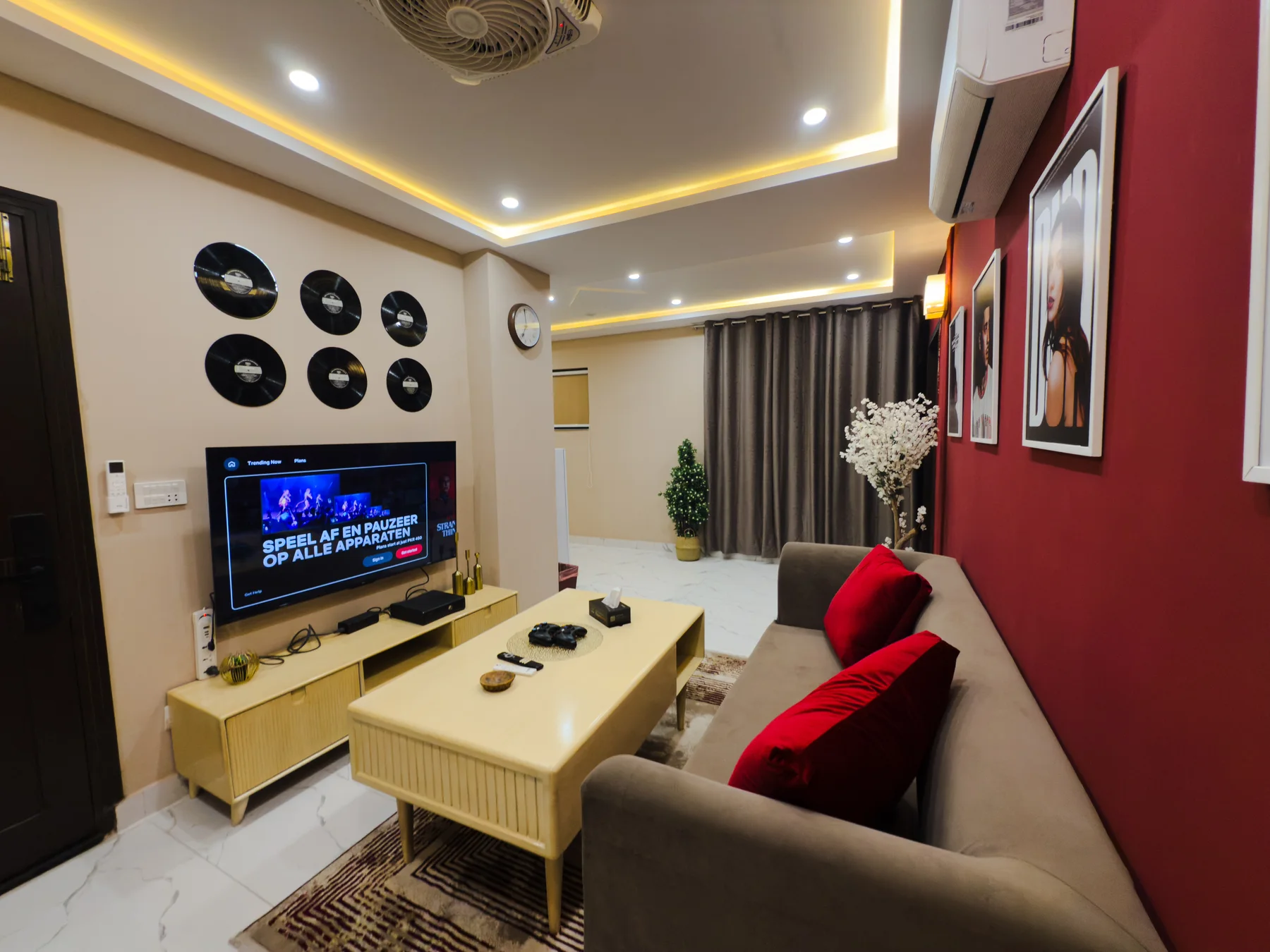 Artist Suite photo 3