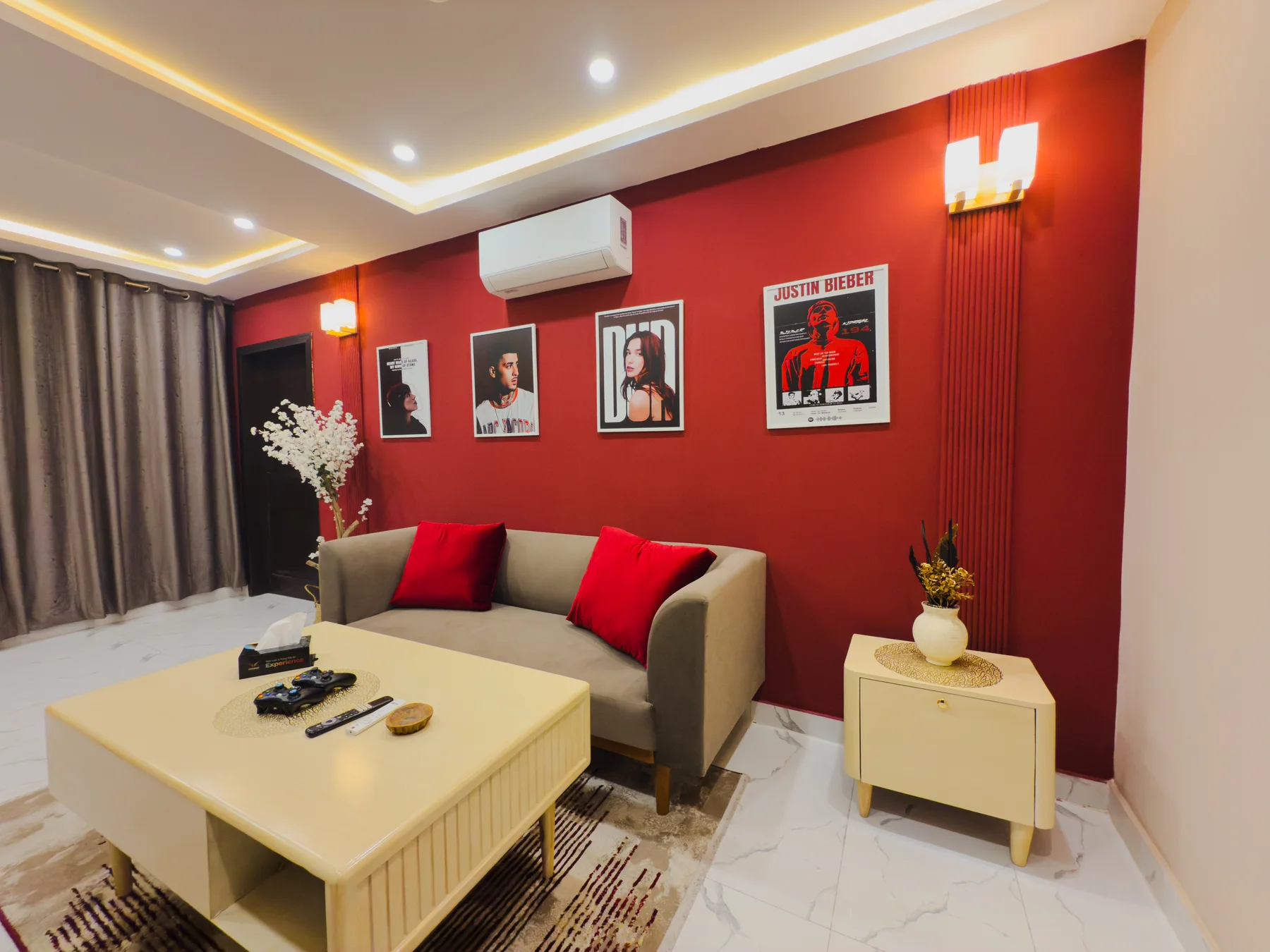 Artist Suite photo 4