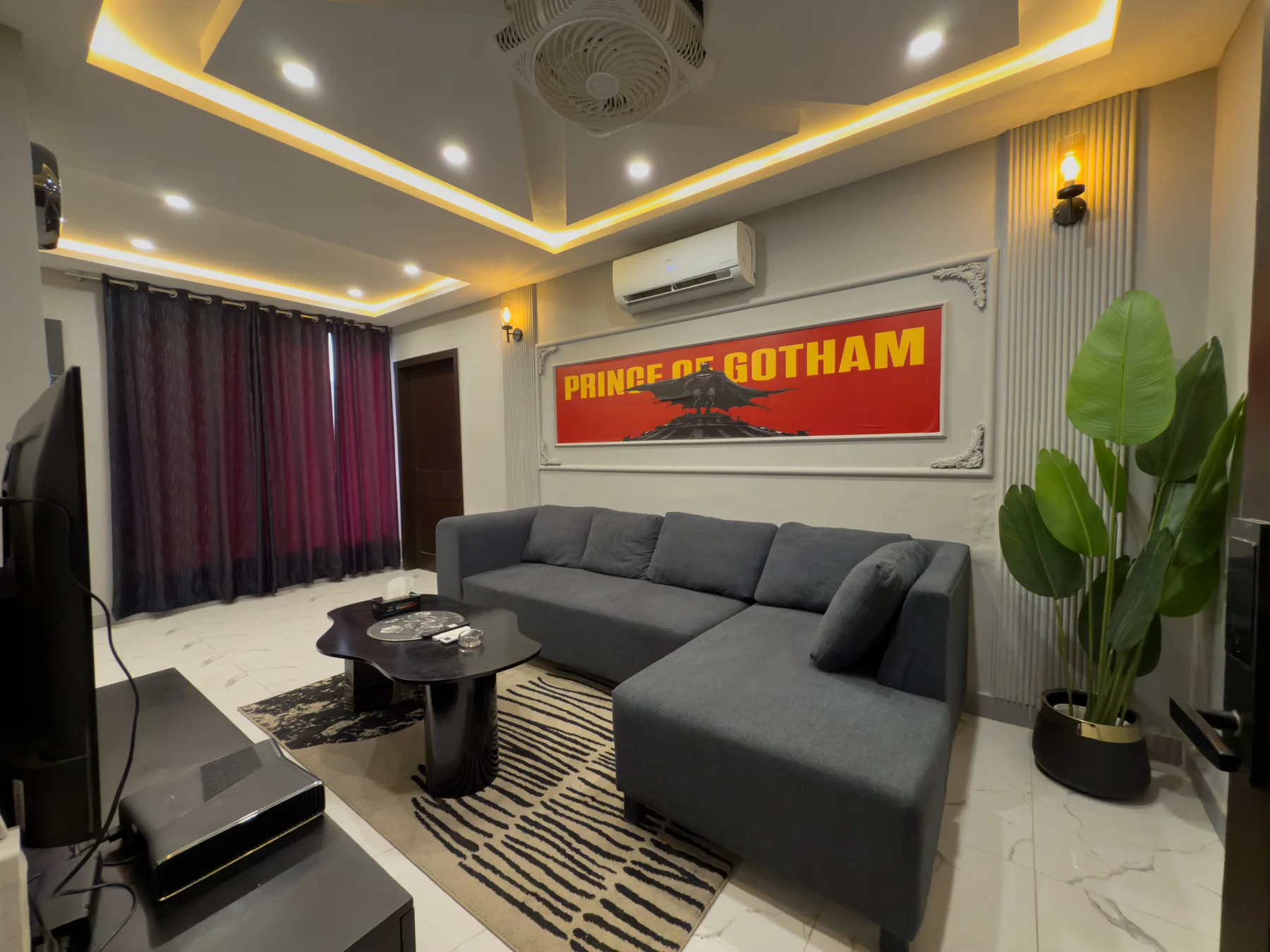 Batman Suite photo 5